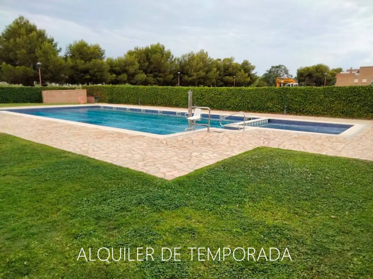 Piscina de Piso de alquiler en Cubelles con Aire acondicionado, Calefacción y Jardín privado