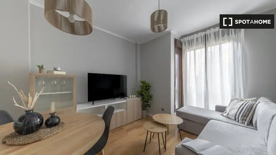Living room of Flat for rent in Madrid  with Air Conditioner, Heating and Furnished