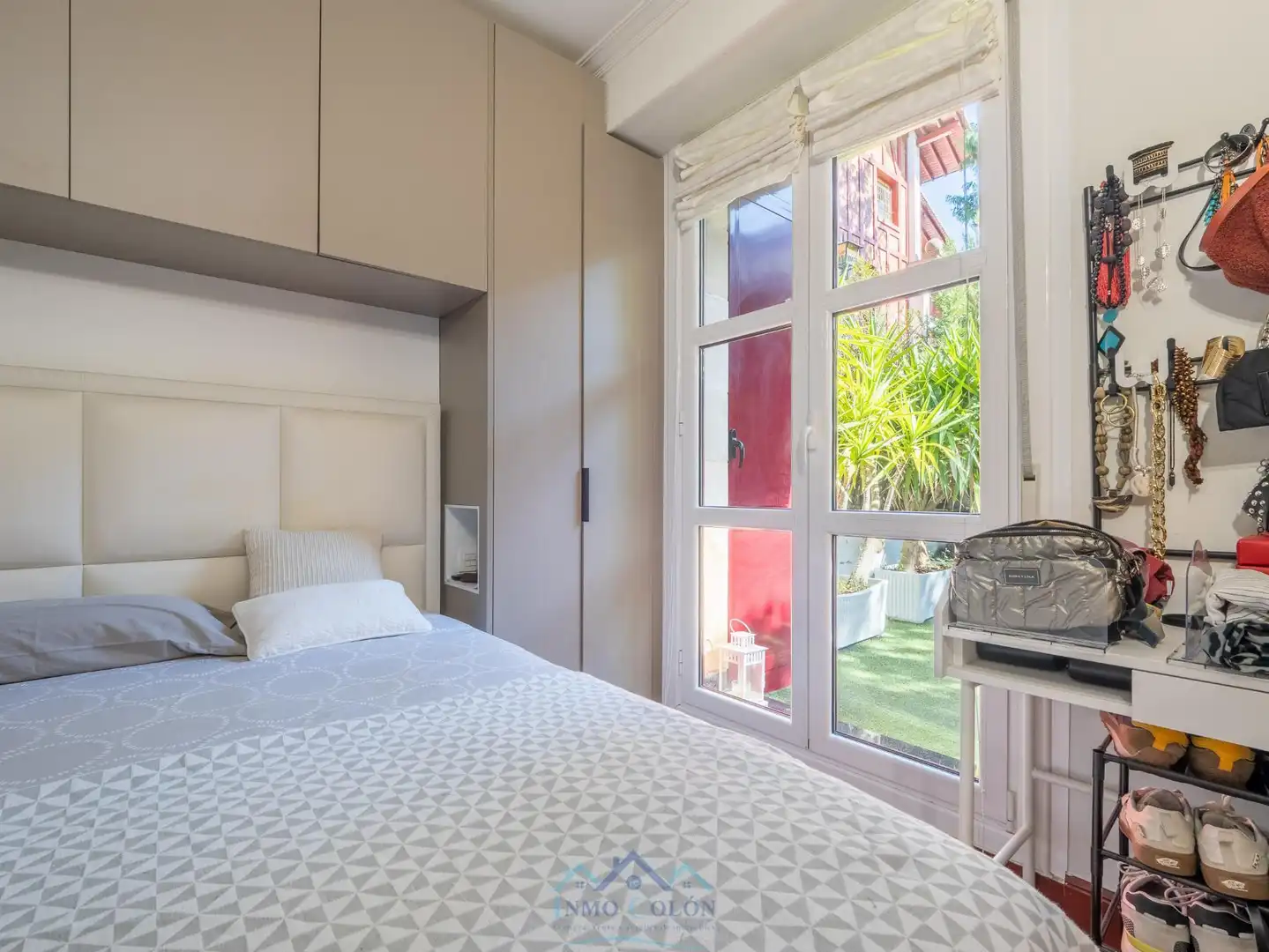 Habitación de Dúplex en venta en Irun  con Calefacción, Terraza y Balcón