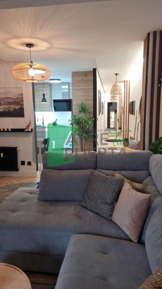 Sala de estar de Piso en venta en Ourense Capital  con Calefacción, Parquet y Amueblado