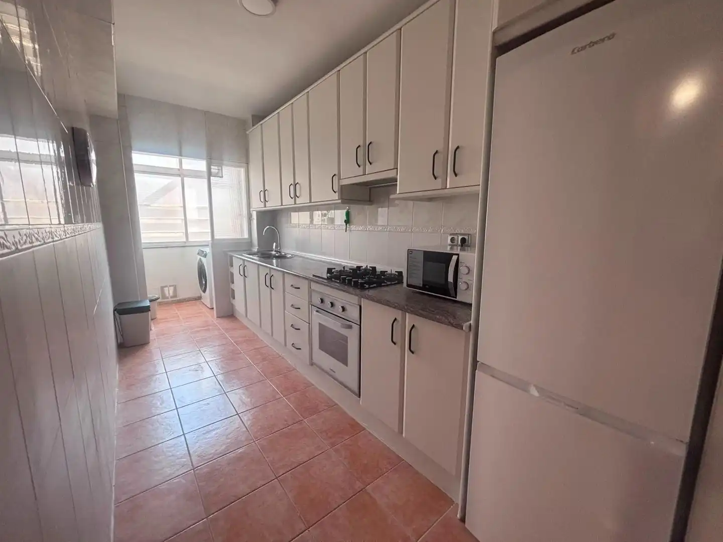 Cocina de Piso de alquiler en Granada con Terraza y Amueblado