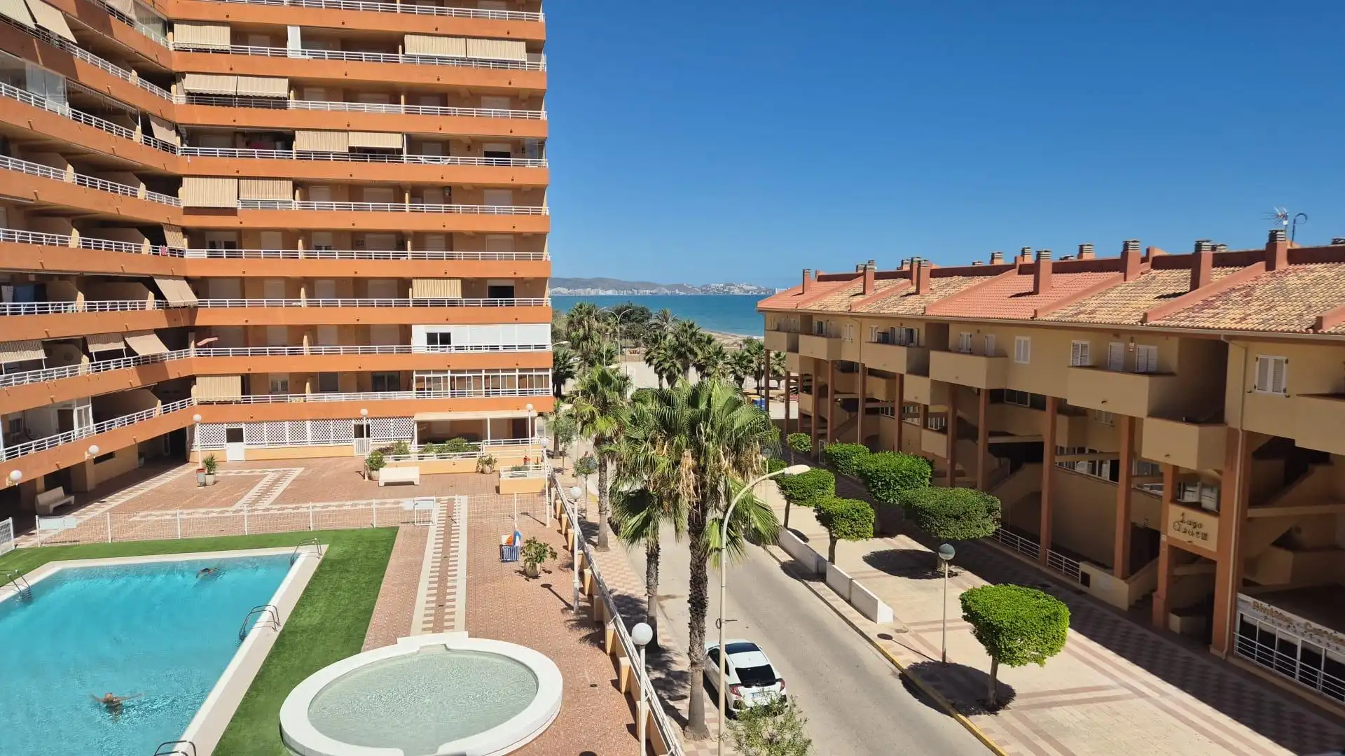 Vista exterior de Apartamento en venta en Tavernes de la Valldigna con Terraza y Piscina comunitaria