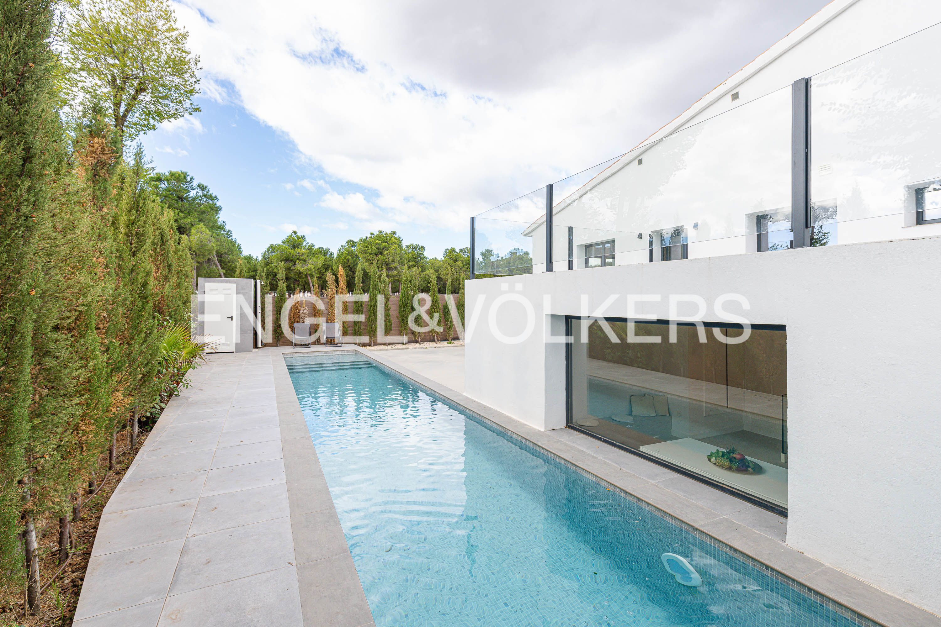 Swimming pool of House or chalet for sale in Villaviciosa de Odón  with Air Conditioner, Heating and Private garden