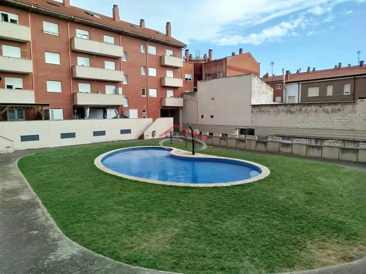 Schwimmbecken von Wohnungen zur Miete in Villaquilambre mit Heizung, Parkett und Terrasse