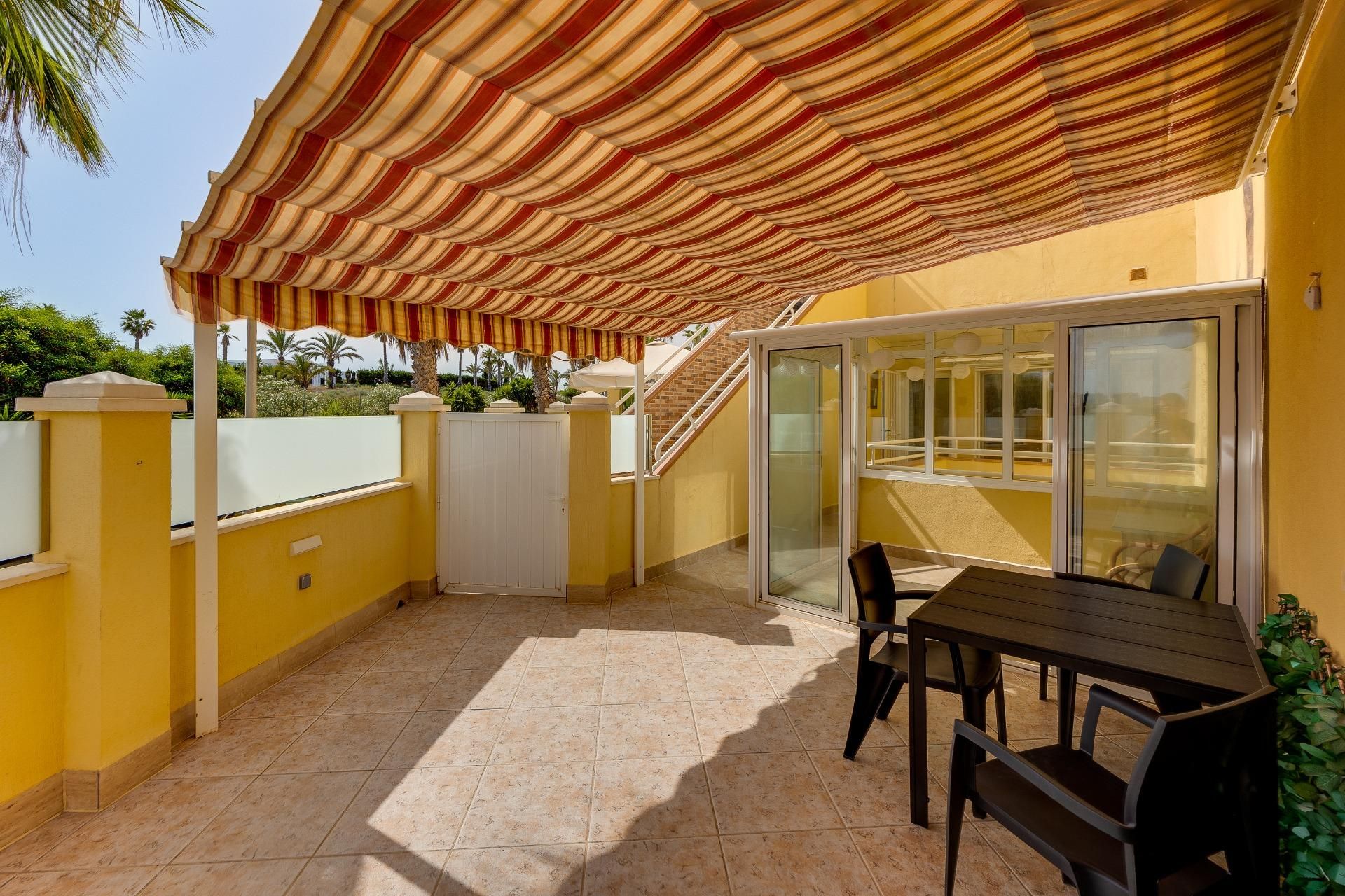 Terraza de Casa o chalet en venta en Torrevieja con Aire acondicionado, Jardín privado y Terraza