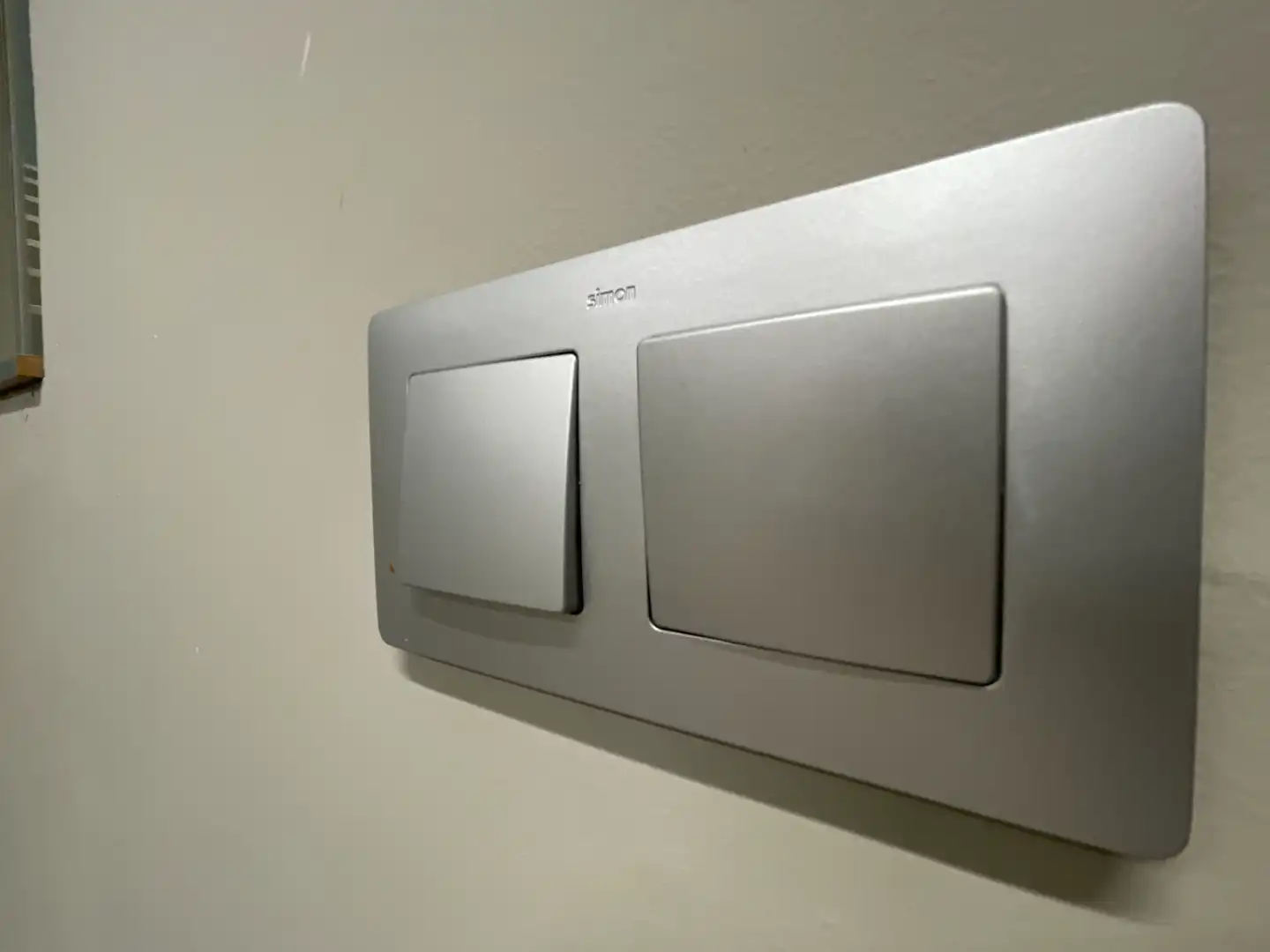 Baño de Local de alquiler en Toledo con Aire acondicionado, Calefacción y Alarma