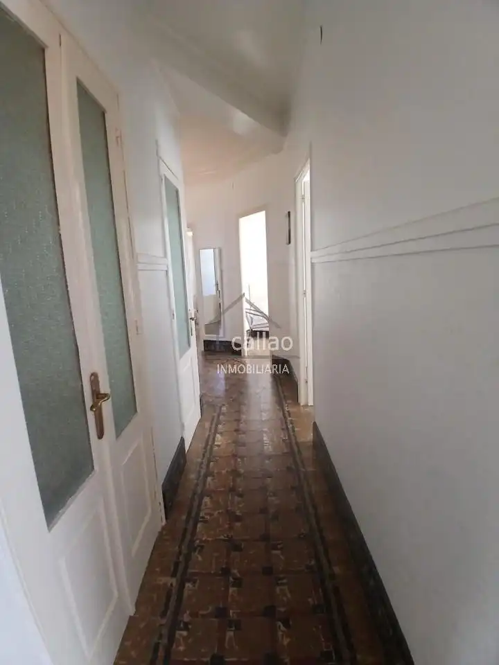 Piso de alquiler en Ferrol con Calefacción y Amueblado