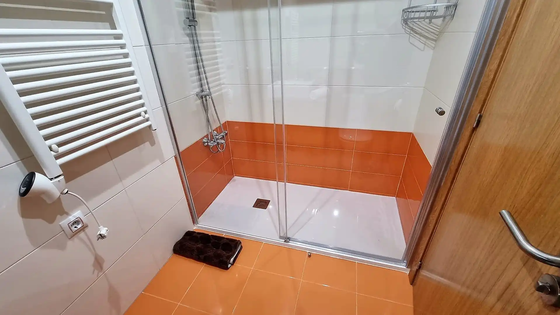 Baño de Piso de alquiler en Cangas  con Aire acondicionado, Calefacción y Parquet