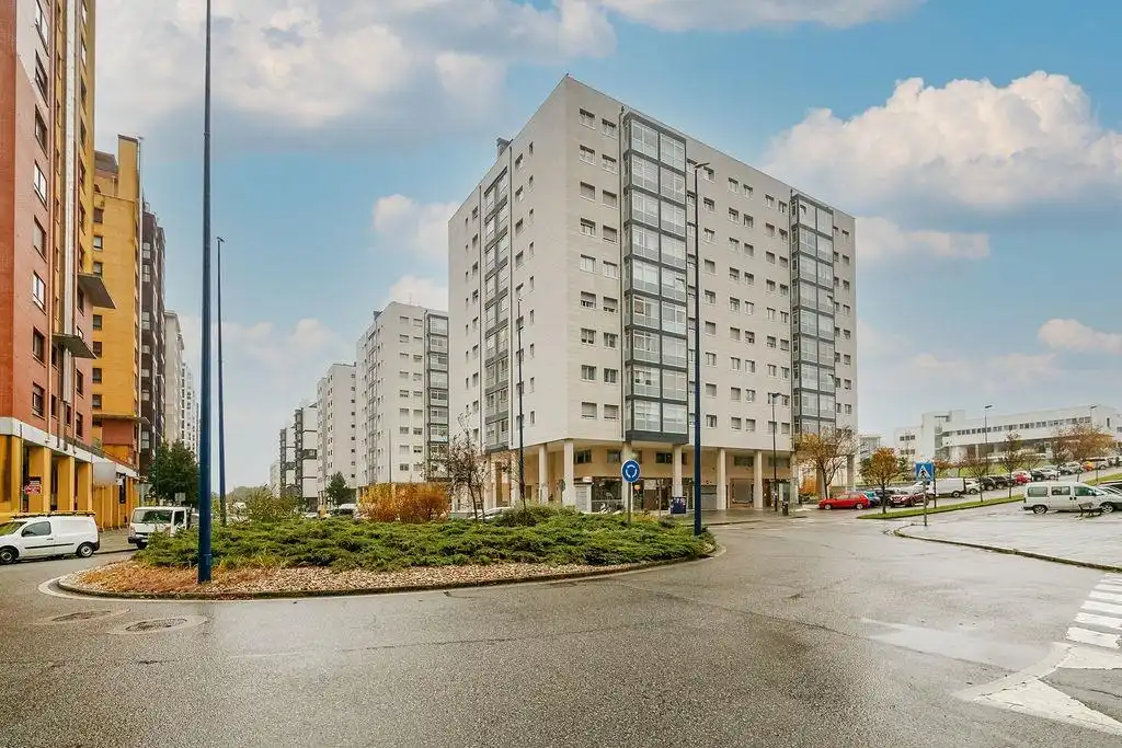 Exterior view of Garage for sale in Vigo 
