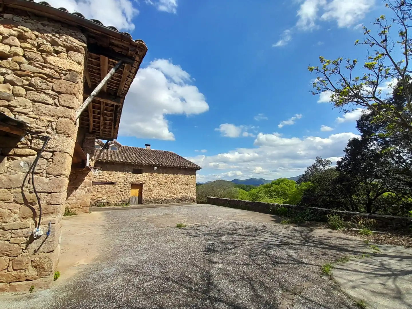 Vista exterior de Finca rústica en venta en La Vall de Bianya con Calefacción, Terraza y Trastero