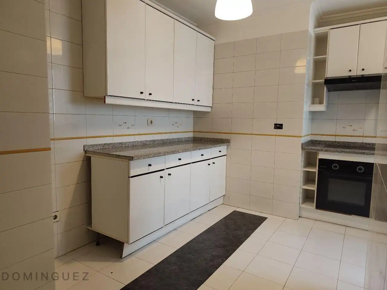 Cocina de Piso de alquiler en Vigo  con Calefacción, Terraza y Trastero