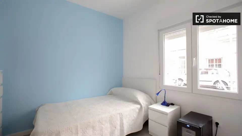Bedroom of Flat for rent in Burjassot  with Air Conditioner, Heating and Furnished