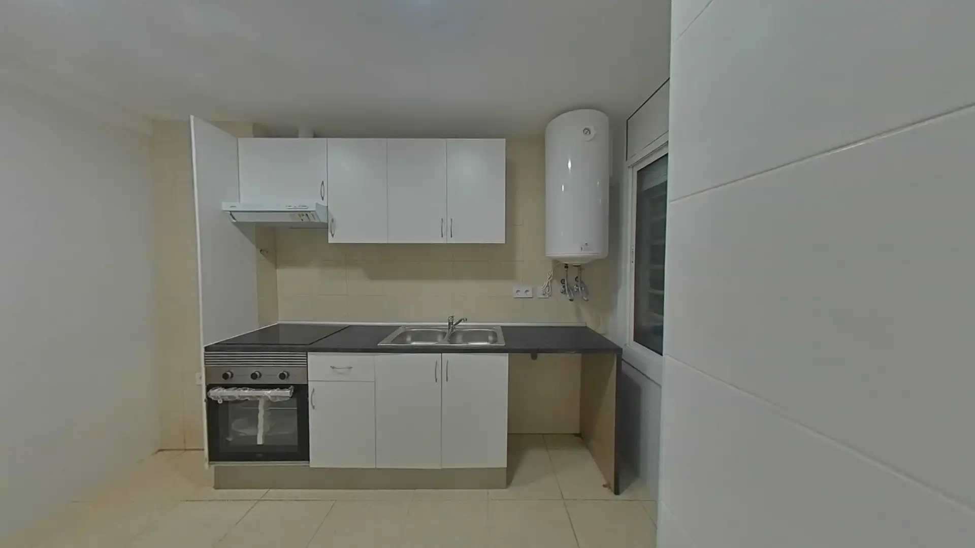 Kitchen of Flat for sale in Pineda de Mar