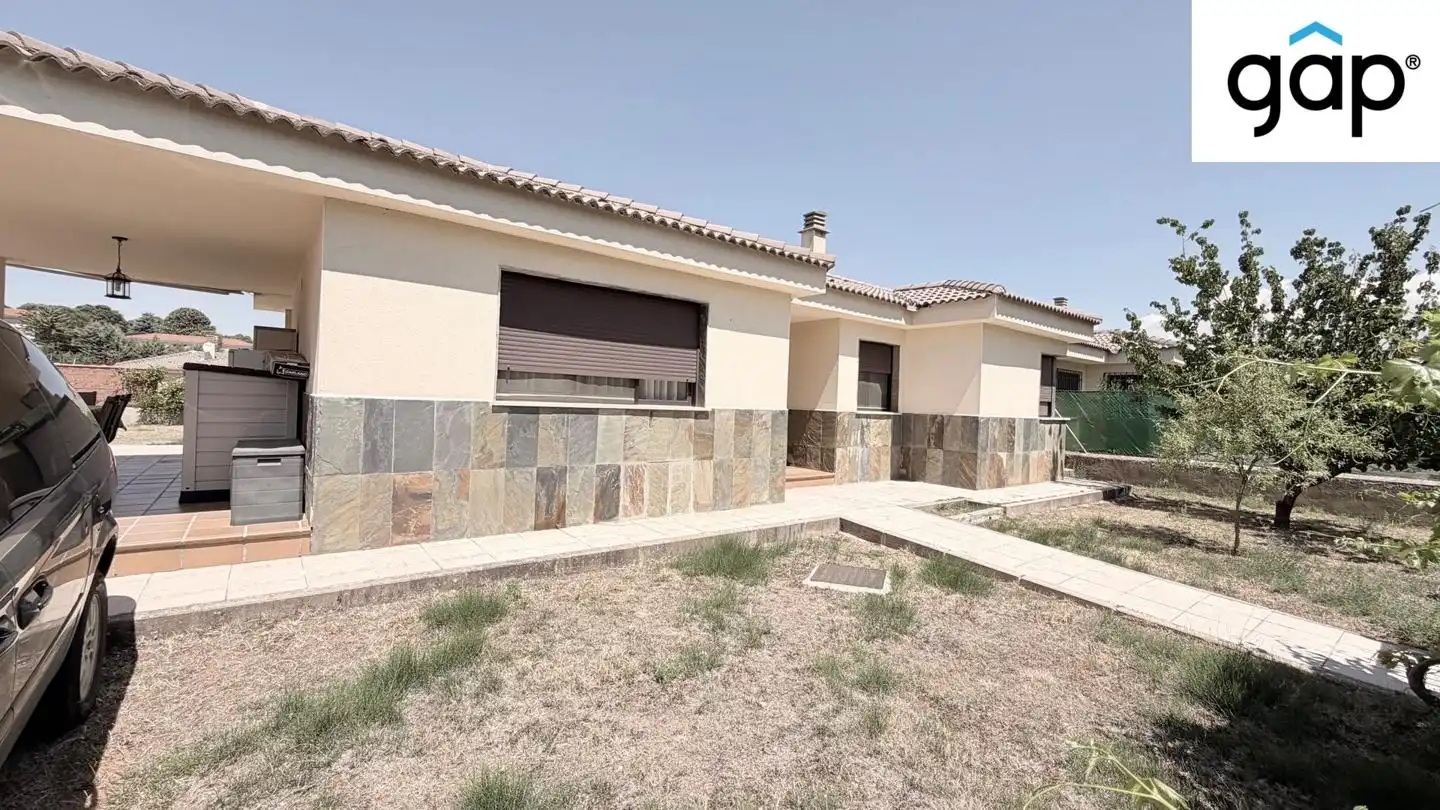 Exterior view of Houses for sale in Arcas del Villar  with Heating, Private garden and Furnished