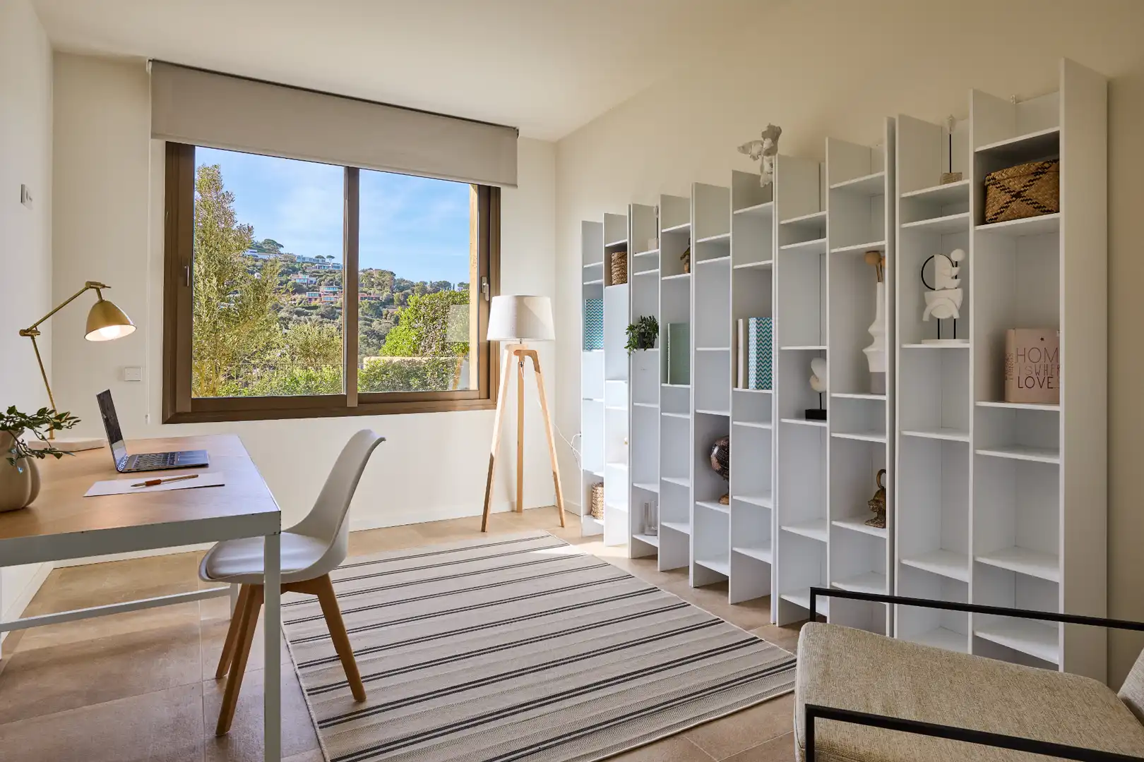 Schlafzimmer von Wohnung zum Verkauf in Begur mit Klimaanlage, Heizung und Privatgarten