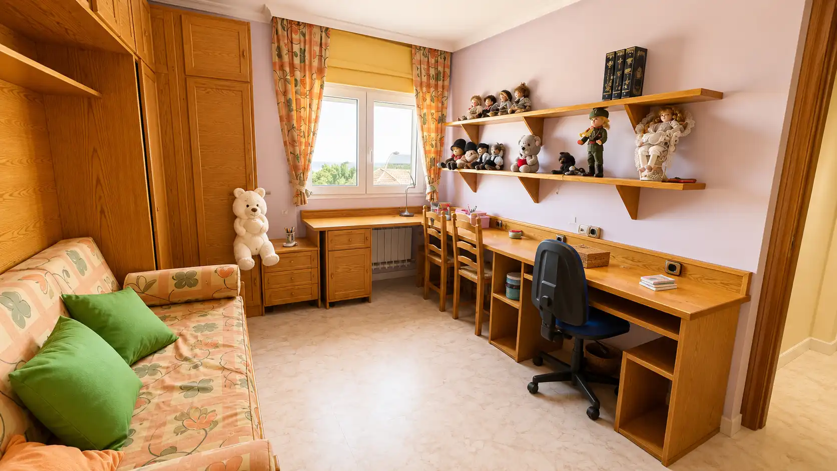 Bedroom of Houses for sale in San Lorenzo de El Escorial  with Air Conditioner, Heating and Private garden