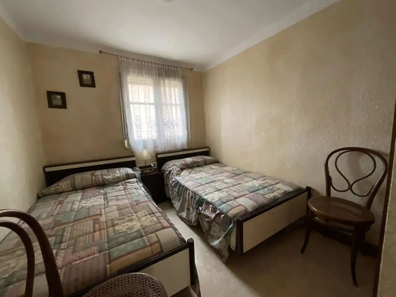 Schlafzimmer von Wohnung zum Verkauf in Santo Domingo de la Calzada mit Möbliert