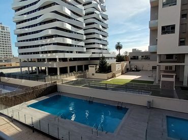 Wohnung mit Pool zur Miete in Quatre Carreres