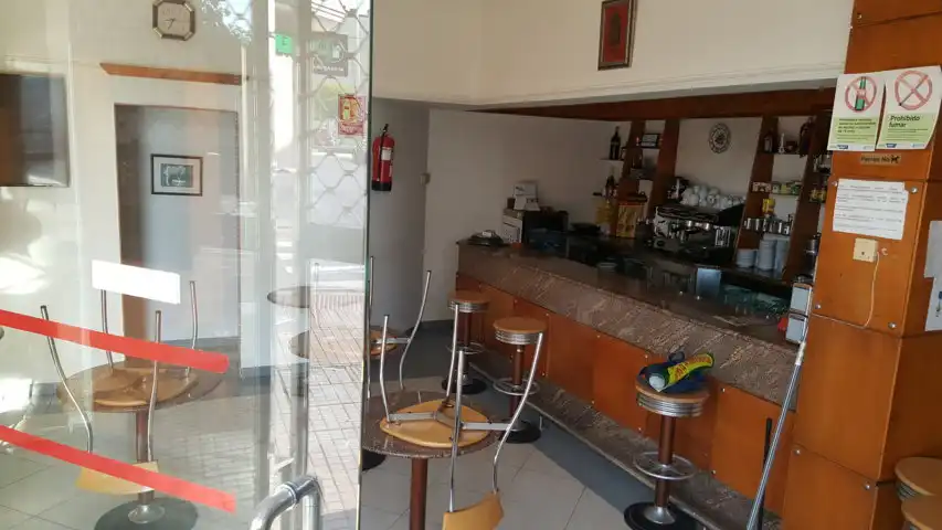 Local en venda en Pontevedra Capital  amb Moblat