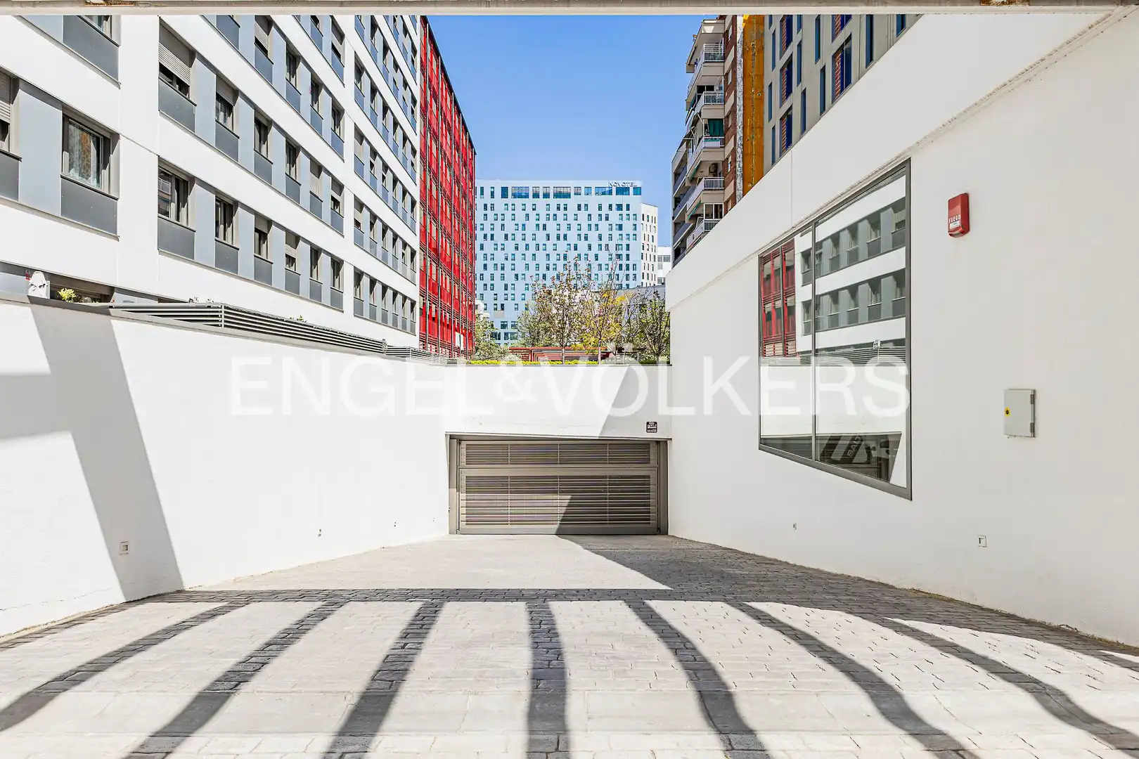 Vista exterior de Pis en venda en Barcelona amb Aire condicionat, Calefacció i Terrassa