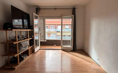 Living room of Flat for sale in Rubí  with Air Conditioner, Furnished and Balcony