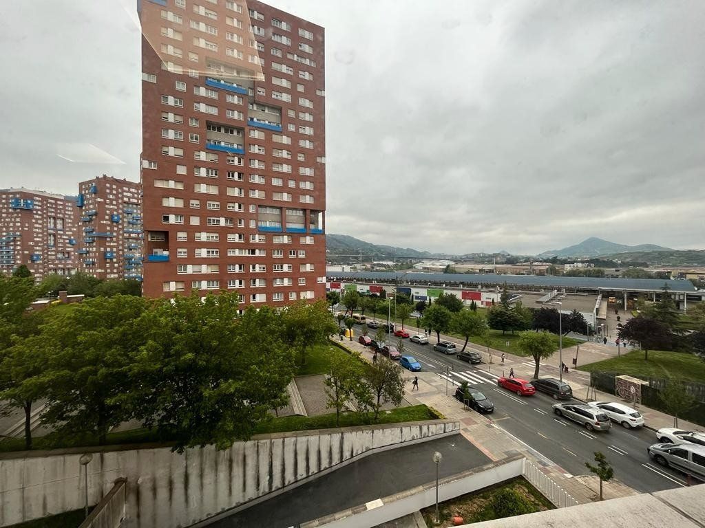 Exterior view of Office for sale in Barakaldo   with Heating