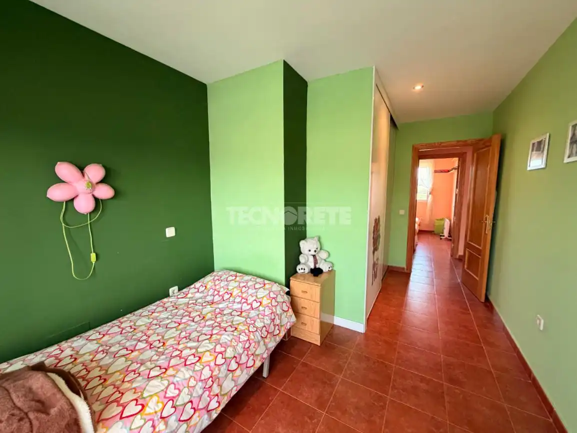 Habitación de Casa adosada en venta en Aldeanueva de Barbarroya con Aire acondicionado, Terraza y Amueblado