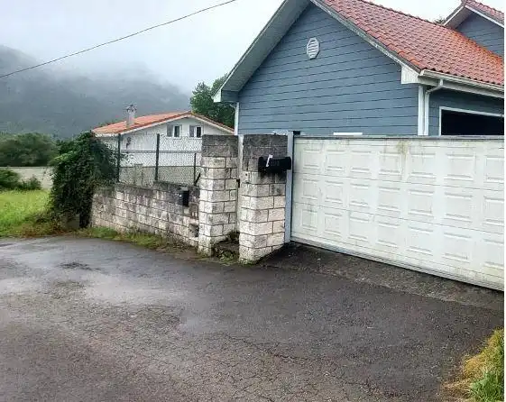 Parking de Casa adosada en venta en Puente Viesgo