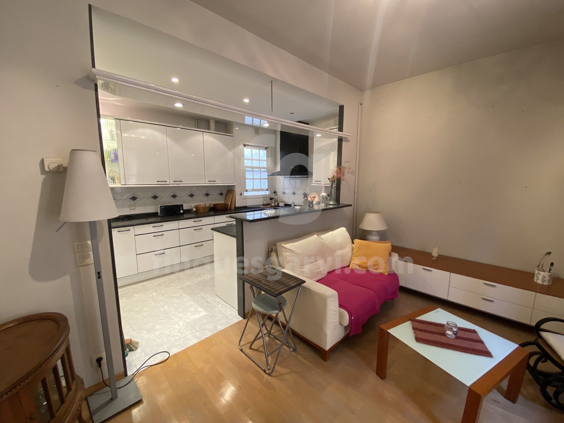 Kitchen of Flat for sale in L'Hospitalet de Llobregat  with Air Conditioner, Heating and Balcony