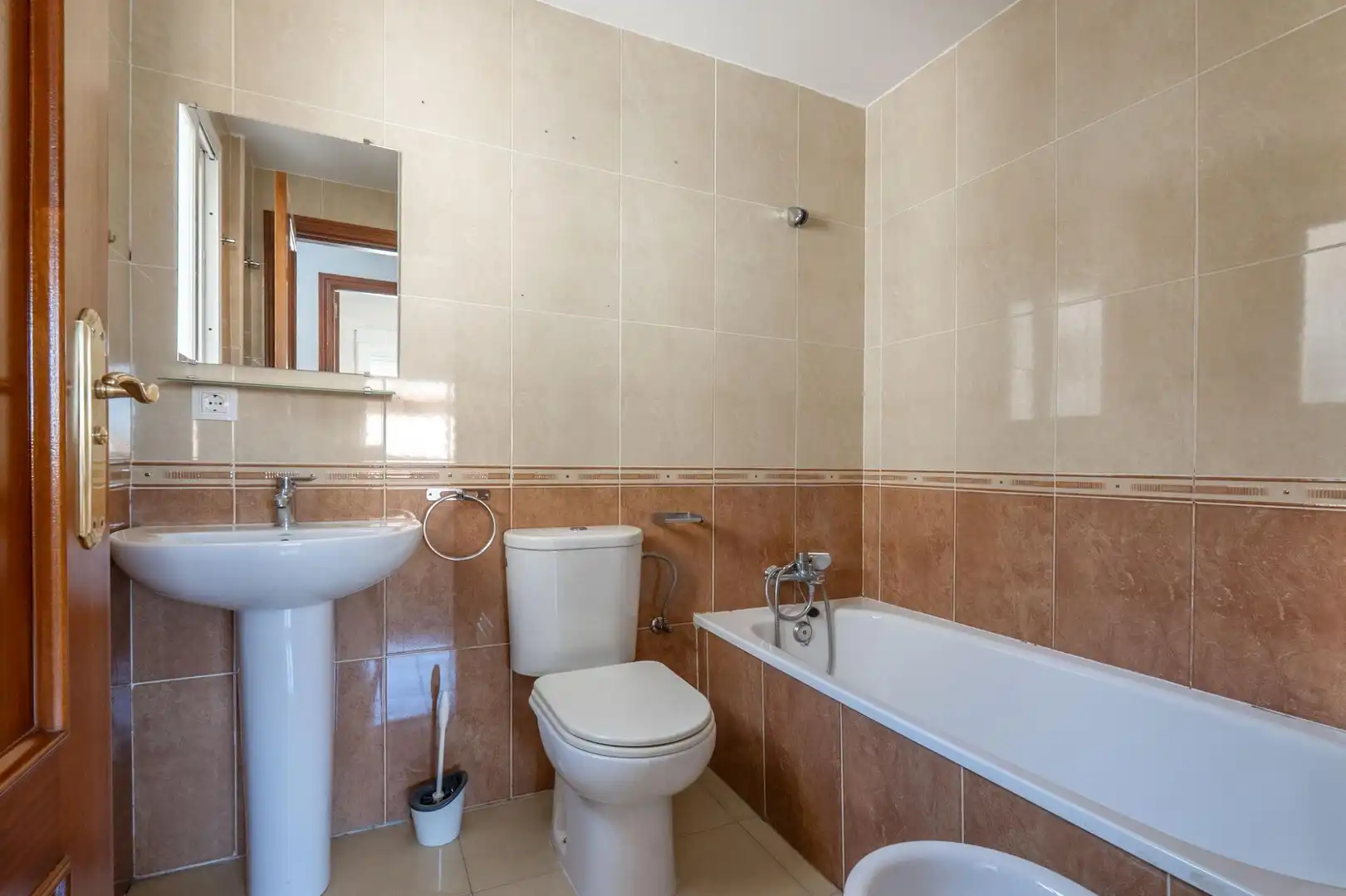 Badezimmer von Wohnung zum Verkauf in Cijuela mit Klimaanlage