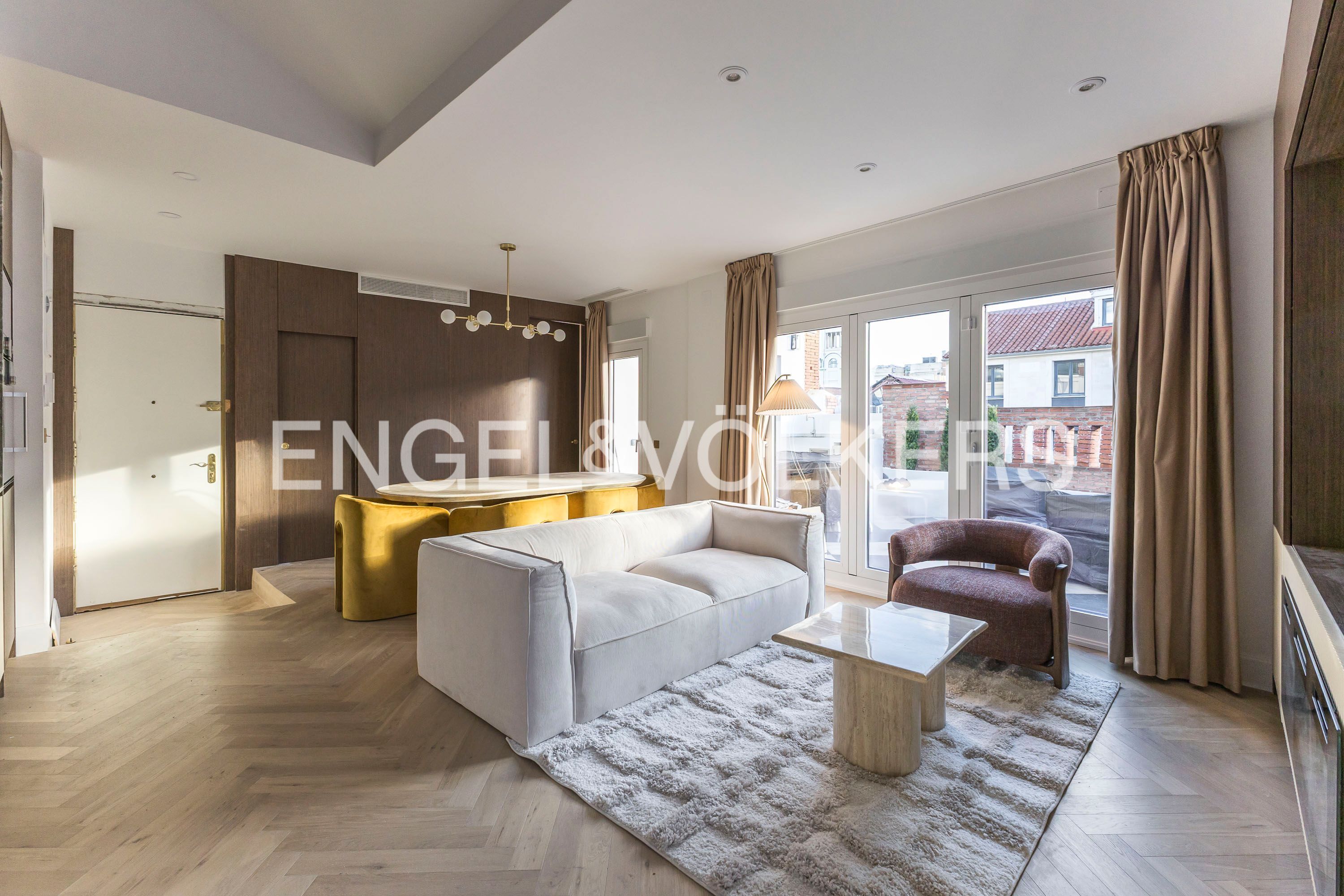 Living room of Attic to rent in  Madrid Capital  with Air Conditioner, Heating and Terrace