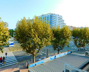 Vista exterior de Apartament en venda en Empuriabrava amb Terrassa