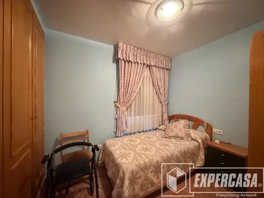 Bedroom of Flat for sale in Albal  with Air Conditioner, Terrace and Storage room