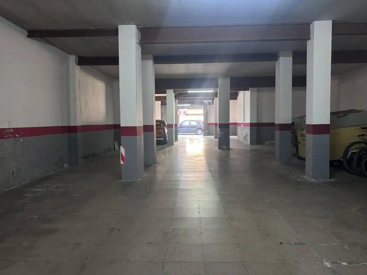 Aparcament de Garatge en venda en La Llagosta