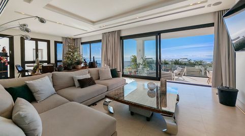 🏰 Villa de Vanguardia en Los Altos de los Monteros: Vistas Panorámicas y Máximo Confort, imatge 2
