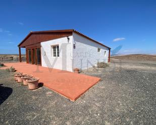 Vista exterior de Finca rústica en venda en Tuineje amb Terrassa i Alarma