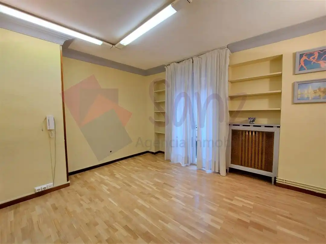 Bureau avec ascenseur à louer à Calle Muro de Francisco de la Mata, imagen 4