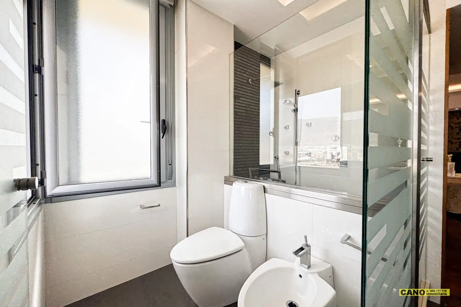 Bathroom of Flat for sale in El Ejido  with Terrace, Storage room and Swimming Pool