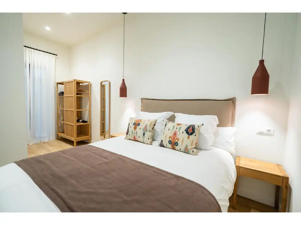 Habitación de Piso de alquiler en Sevilla con Terraza, Piscina y Amueblado