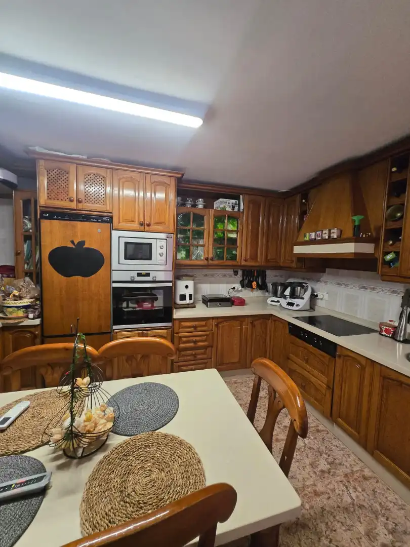 Cuina de Casa adosada en venda en El Ejido amb Aire condicionat, Terrassa i Piscina