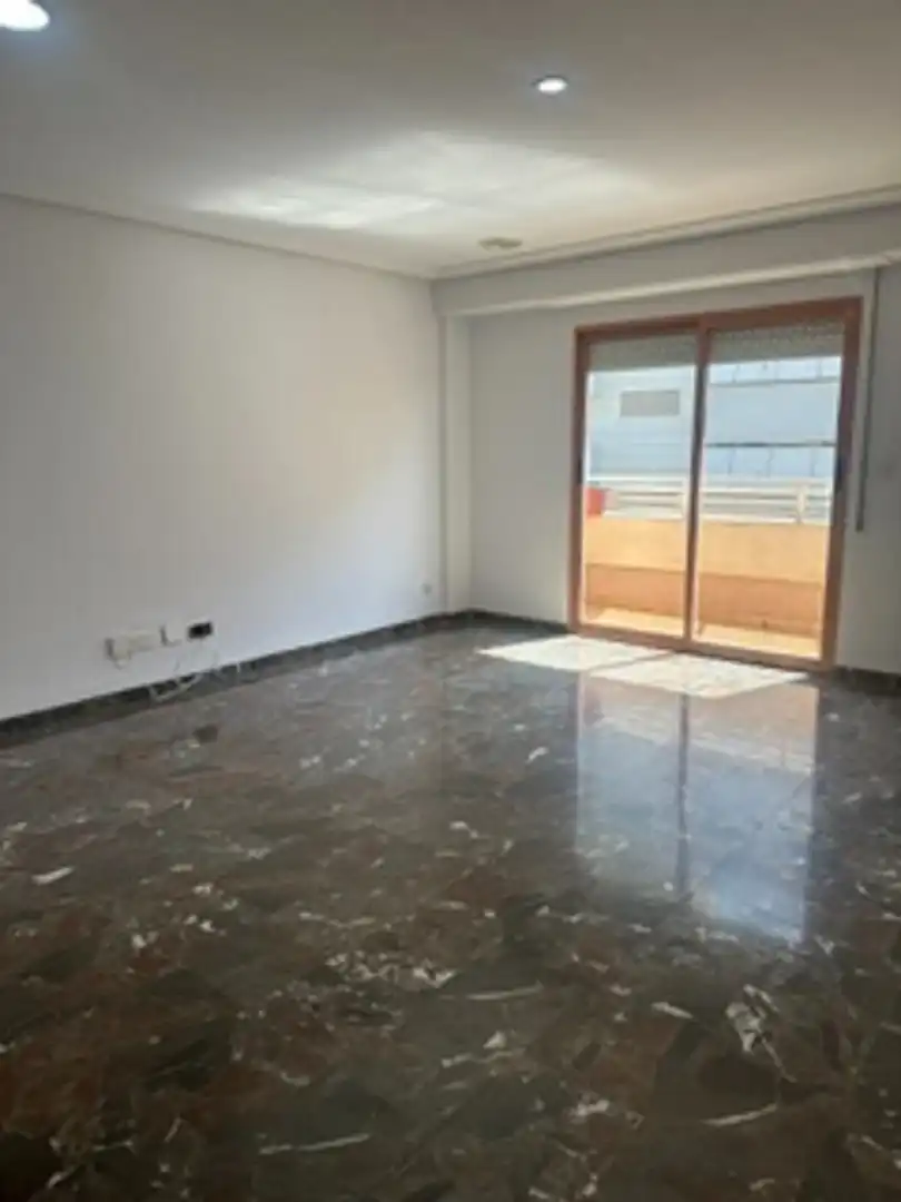 Flat for sale in Elche / Elx  with Heating and Balcony