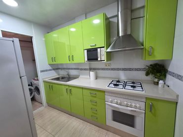 Flat with balcony for sale in Casco Antiguo