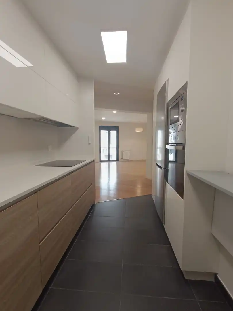 Cocina de Piso en venta en Pontevedra Capital  con Calefacción, Horno y Microondas