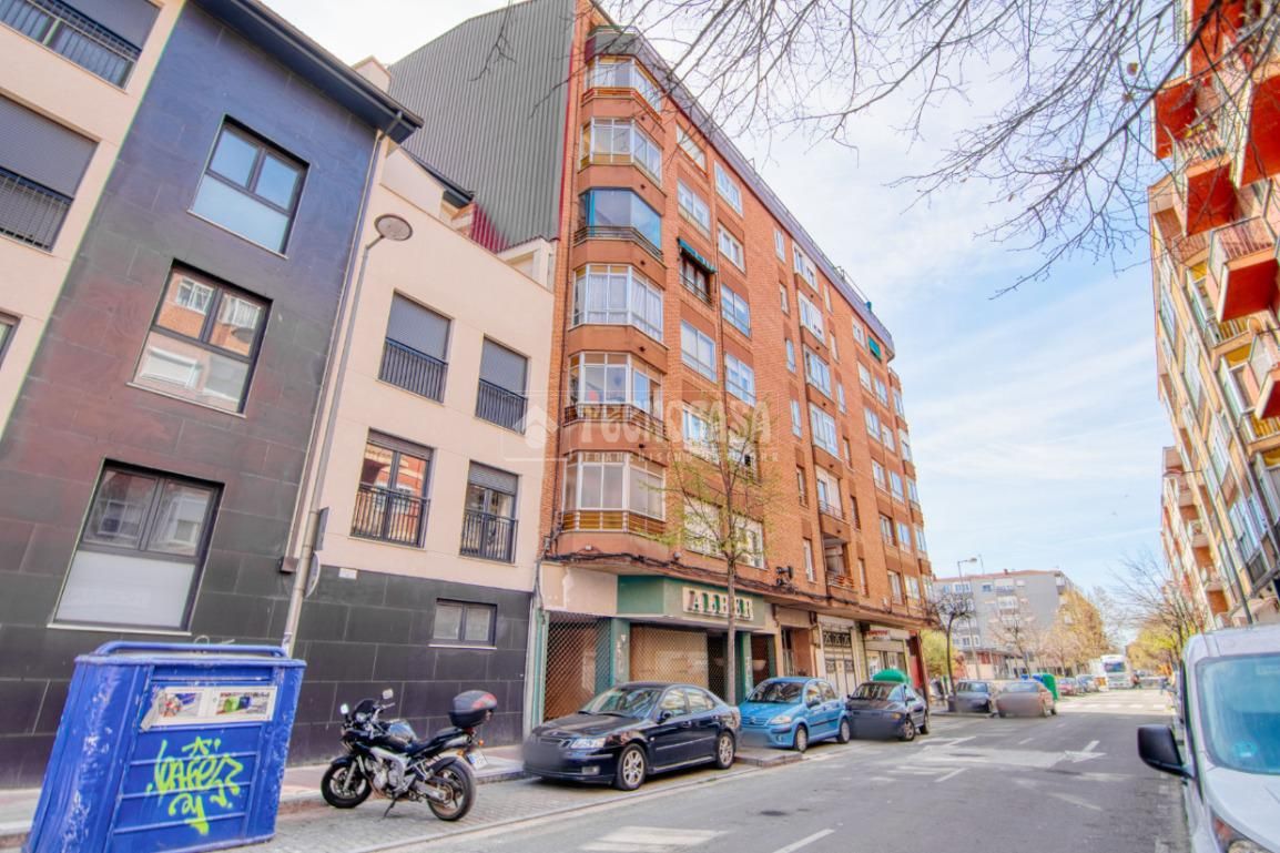 Flat for sale in Delicias