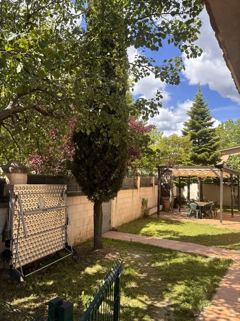Jardí de Casa o xalet en venda en Guadarrama amb Calefacció, Jardí privat i Parquet
