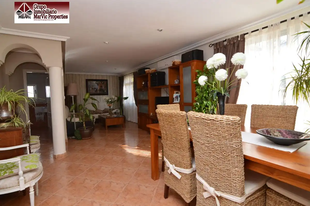 Houses for sale in La Nucia  with Air Conditioner, Swimming Pool and Furnished