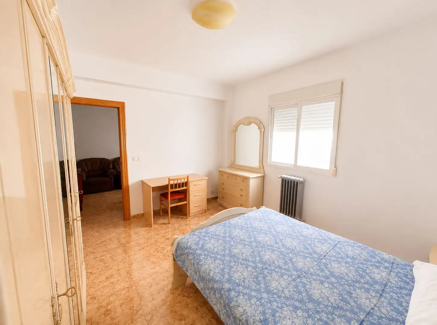 Bedroom of Flat for sale in Granada  with Air Conditioner, Heating and Furnished