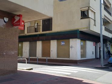 Local comercial en venda a Miralvalle - Av. Virgen del Puerto - La Data