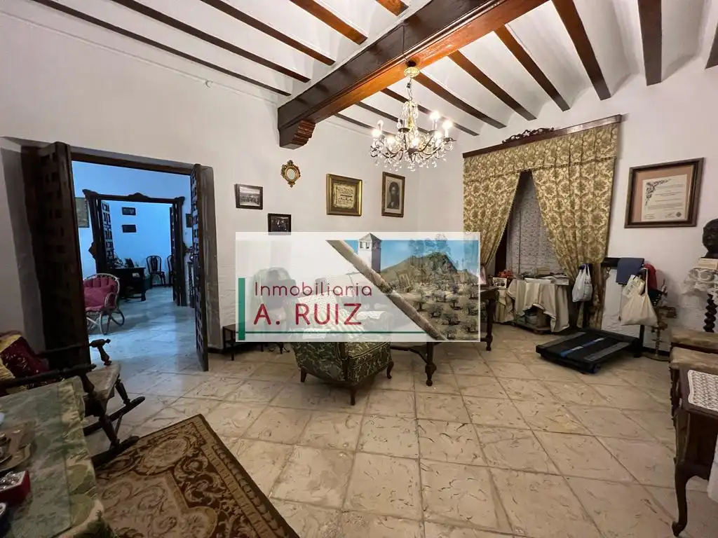 House with garden for sale in Priego de Córdoba, imagen 3