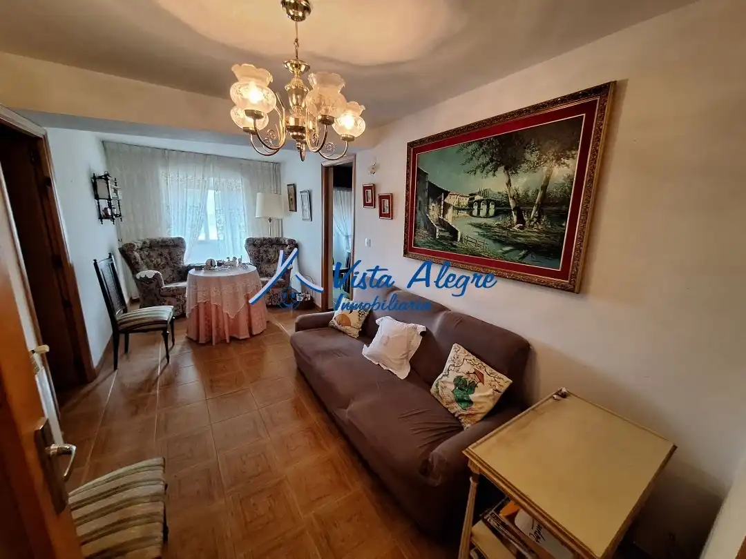Sala d'estar de Casa o xalet en venda en Fonzaleche amb Calefacció, Jardí privat i Terrassa